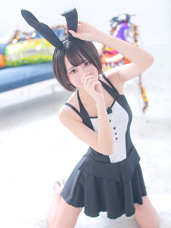 美肌美脚スレンダー♪清楚美女♪